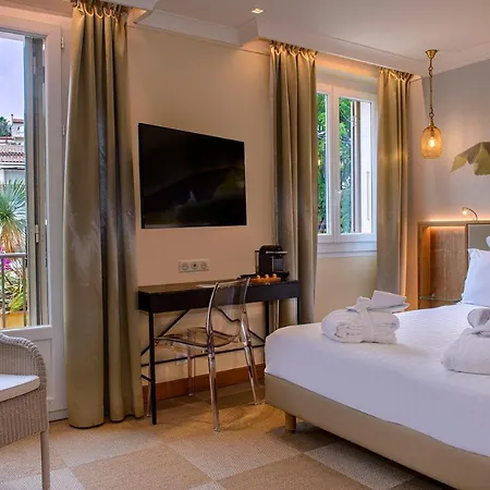 Western Premier Montfleuri Отель 4*